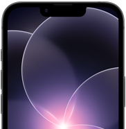 Vue partielle d’un iPhone 17e noir en mode portrait mettant en avant l’écran résistant affichant un fond d’écran avec une fleur violette en design Liquid Glass